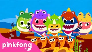 Bebê tubarão vestindo fantasia de dinossauro  Bebê Tubarão  Pinkfong Canções para crianças [upl. by Philbrook]