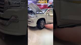 124 metal Toyota Land Cruiser V8 model with lights and sounds [upl. by Yelrehs266]