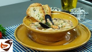 Cozze e fagioli tra i primi piatti la zuppa più sfiziosa mussel soup recipe [upl. by Ossie902]