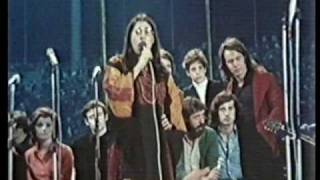 Theodorakis Farantouri To Yelasto Pedi 1974 [upl. by Elwina]