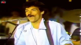 Maneater Devoradora de Hombres  Daryl Hall amp John Oates 1982 [upl. by Aynod599]