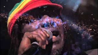 Alpha Blondy  Ne Tirez Pas Sur LAmbulance  Live Paris Zenith 09 Mai 2009 [upl. by Sidman104]