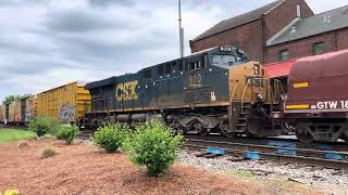 LOCKLAND OHIO DAYTON SUB INTO CINCINNATI OHIO CSX STOPS FOR TRACK WORK 52224 [upl. by Zerat321]