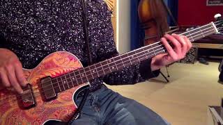 Hofner Club Bass Demo [upl. by Lezley]