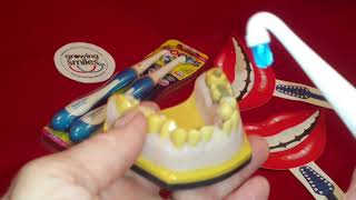 How to clean behind lower front teeth using Reverse focus brush from Piksters [upl. by Antoni]