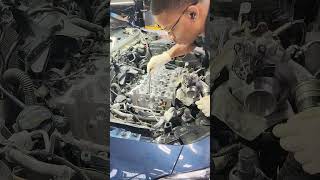 MERCEDES BENZ M260 CYLINDER HEAD cartechtrends mercedes mechanic [upl. by Retrop]