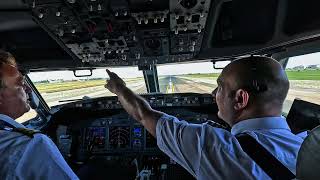 Pilot Cockpit View during Take Off and landing at Paris airport  turbulence  Boeing 737 [upl. by Herman]