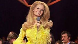 Lynn Anderson  Rose Garden 1970 Stereo  Lyrics [upl. by Delphina]