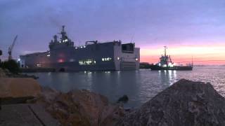 Navires Mistral sortie en mer du Vladivostok [upl. by Hsevahb798]