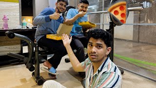 Gym Me Pizza khaa rahe hain 😂😂  VLOG 14 [upl. by Prentiss]