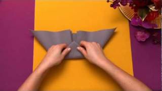 Napkin folding from Duni  Elegant [upl. by Zechariah328]