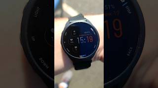 Garmin Forerunner 165 на ярком солнце Garmin [upl. by Ettelrac864]