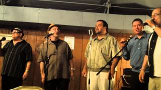 Vic Donna Group Live at Nicks Lobster House quotWalkin My Baby Back Homequot [upl. by Ellertnom]