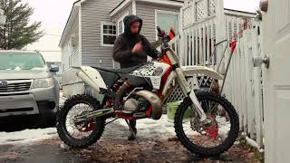 2009 KTM 300XC COLD START [upl. by Ahseya]