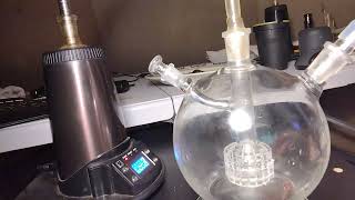 Arizer ExtremeQ vaporizer and 14mm Omega Wand absolutely milks water piece [upl. by Drofliw]