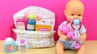 Nenuco  Bolso cambiador Famosa  Muñeca bebe Nenuco en español  Handbag Nenuco Baby Doll [upl. by Nnayrrehs478]