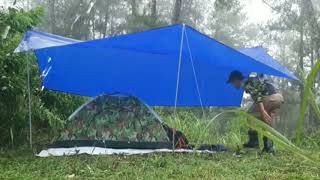 Solo Camping  Hujan deras disertai badai petir menyendiri bersantai di dalam tenda [upl. by Zaria]