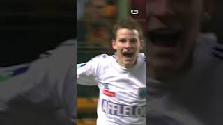 😍 Kevin Gameiro redécouvre son 1er but en Ligue 1 Uber Eats [upl. by Nylakcaj802]