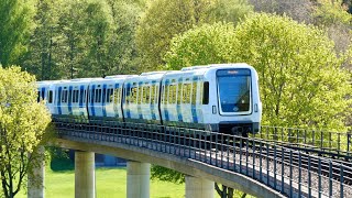 Stockholms tunnelbana Metro  Gröna och Röda linjen i början på sommaren [upl. by Jenica]