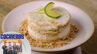 Receta Fácil Carlota de limón Cocineros Mexicanos [upl. by Yelrebmyk242]