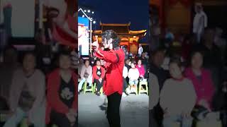 Interacting with the Audience 今天有点累，我很努力跳舞，但是播放不高，希望大家多多点赞 clip2 Michael Jackson Imitation Show [upl. by Mientao255]