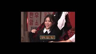 lee know interaction with ryujin and chaeryeong  idol dictation season 2 ep 79 [upl. by Velasco374]