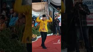 Dirigen Indonesia Raya level Dewa dirigen dirijen shortvideo [upl. by Schonthal908]