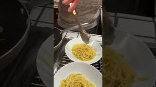 🇮🇹Aglio olio e peperoncino 🇮🇹 parpachef pasta 360italymarket [upl. by Hgielanna]