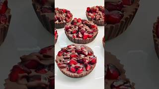 No Bake Treat In Minutes  Crunchy Pomegranate Chocolate Dessert  shorts  ArizanCookbook [upl. by Poppo]