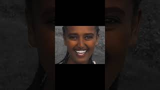 ቸኮሌቷ [upl. by Susejedairam782]