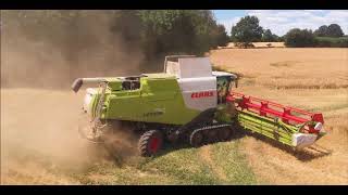 Sehr Trocken die Gerste dreschen 2018 Claas Lexion 760 und Fendts John Deere [upl. by Hayashi]