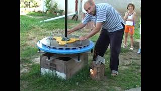 Generator Eoliana cu Ax Vertical  Home made Vertical axis wind turbine  Gheraseni  Romania [upl. by Adnilahs680]