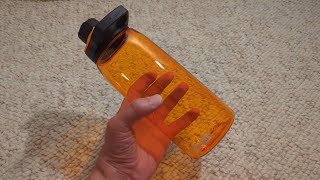 CamelBak Chute Mag BPA Free Water Bottle with Tritan Renew  Magnetic Cap Amazon Review [upl. by Burrell]