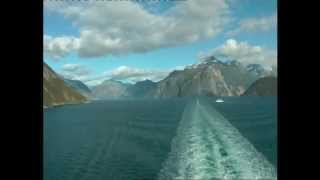 AUSFAHRT GEIRANGERFJORD Mein Schiff 1 ZeitrafferTimelapse [upl. by Reider]