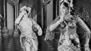 Aaja To Aaja Padmini vs Vyjayanthimala [upl. by Dlaner709]