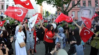 Özdemir fordert schärferen Umgang mit türkischen Ultranationalisten [upl. by Ynnod]