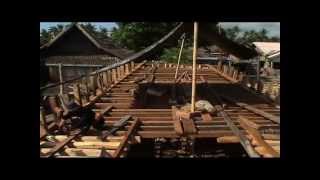 wwwboatbuildingindonesiacom  Wooden Boat Construction of Phinisi Lambo in South Sulawesi [upl. by Jehial641]