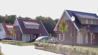 Klein Vink 326  Recreatiewoning Limburg  Vakantie Makelaar [upl. by Neztnaj]