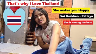 Pattaya Massage from a Lovely Lady on a Soi Buakhao walk [upl. by Westerfield]