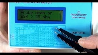 Low cost ESR Meter 2501A kann ESR ErsatzSerienwiderstand von Kondensatoren messen [upl. by Palocz]