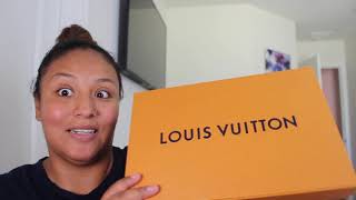 Unboxing Louis Vuitton Clemence Wallet [upl. by Peri]