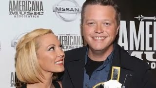 Country music power couple Jason Isbell Amanda Shires announce divorce  Amanda Shires  Jason [upl. by Fotinas]