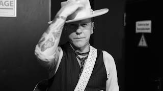 Kiefer Sutherland  This Is How Its Done Official Video [upl. by Reivaxe]