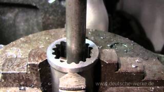 Innenverzahnung quot do it yourself quot an der Bohrmaschine Internal Teeth Hobbing by Hand [upl. by Osmond118]