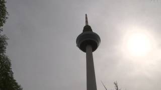 04042014  Mannheim FernsehturmScheibe stürzt in die Tiefe [upl. by Wendelin]