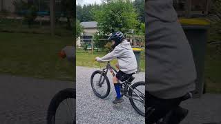 Mid wheelie mtb [upl. by Emee961]