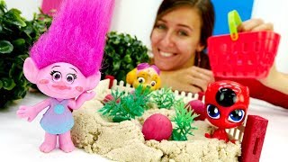 Guardería Infantil  Panecillos de plastilina para Trolls juguetes [upl. by Francie]