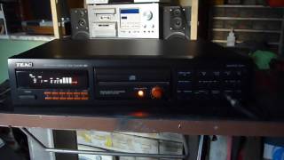 Reproductor de Cd Teac P1440 [upl. by Aihsik378]