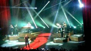 Garou  Seul live Genève 191110 [upl. by Aremat727]