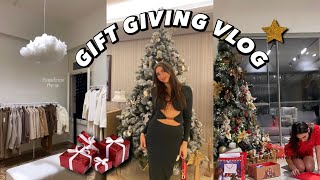 HOLIDAY VLOG  GIFT GIVING FAMILY AND SHOPPING VLOG  هدايا وعيد الميلاد فلوج [upl. by Aikemit263]